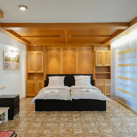 Boardinghaus Perani *