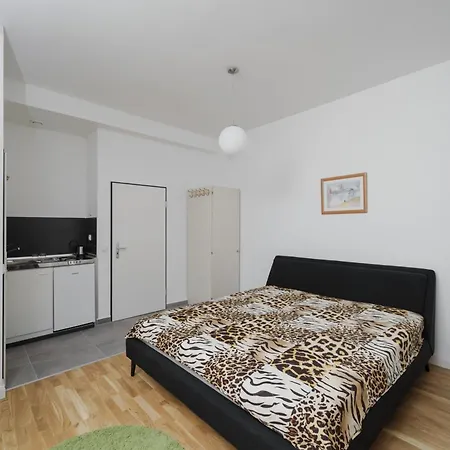 Отель Boardinghaus Perani *