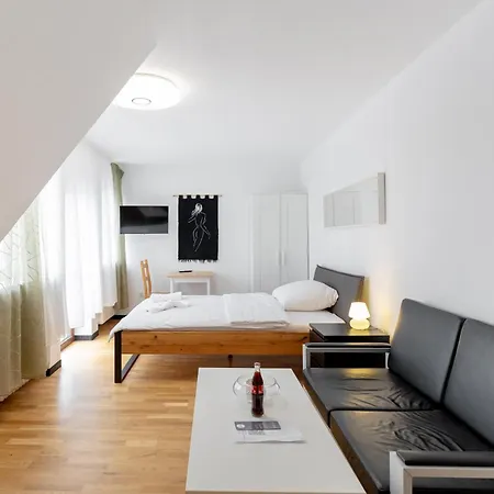 Hotel Boardinghaus Perani Augsburgo